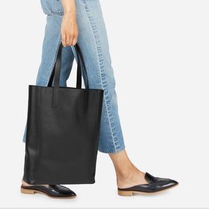 [SOLD] Everlane day magazine tote in black